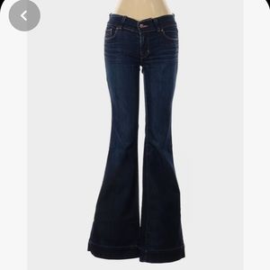 🧑‍🎄 J. Brand low rise bell bottoms 29” waist